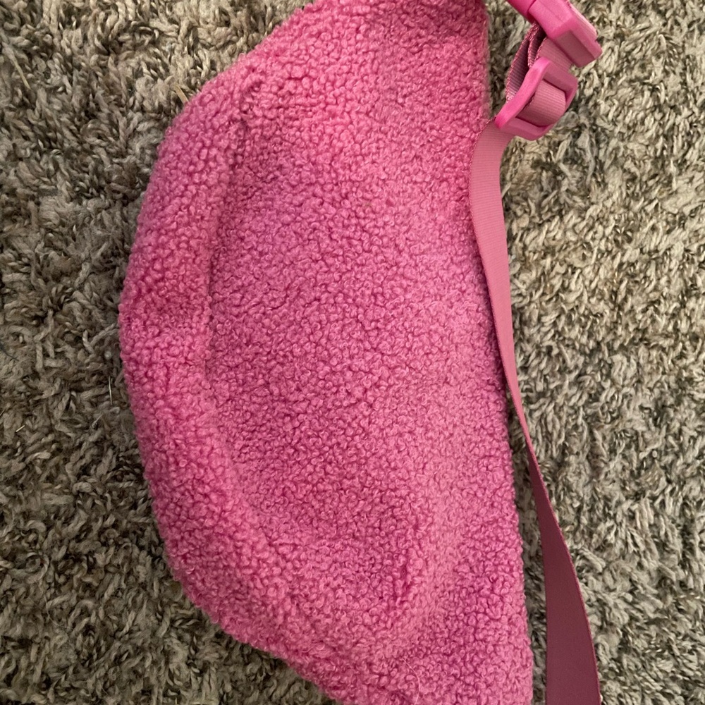 NWOT Crayola x Kohls Hot Pink Belt Bag - Picture 3 of 4